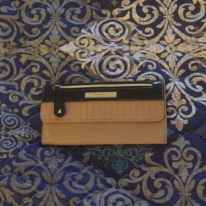 Nine West wallet